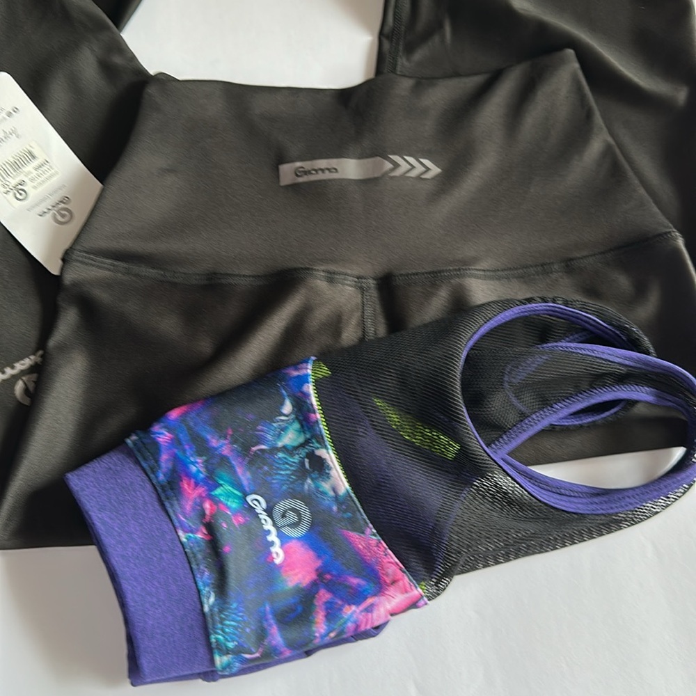 Grama Leggings Women’s Set (Top&Bottom) Black. - Picture 17 of 17